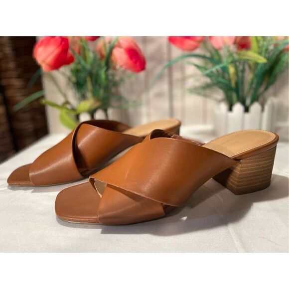 Lauren Conrad Women's Soda Pop Slip On Camel Colored Sandals Size 7.5M - Picture 2 of 11